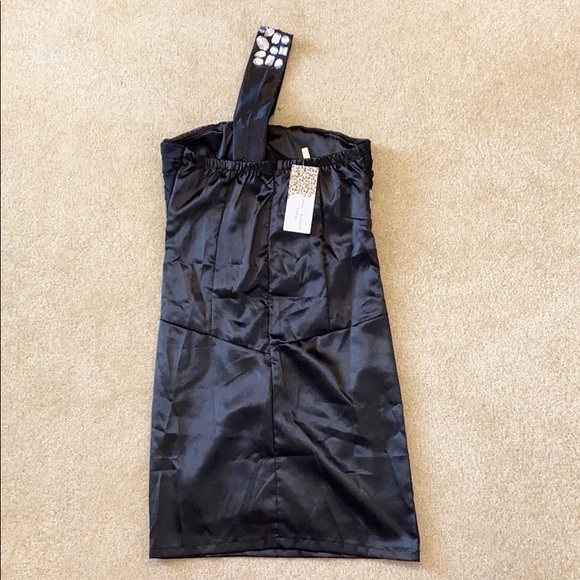 Black satin dress - Picture 2 of 6